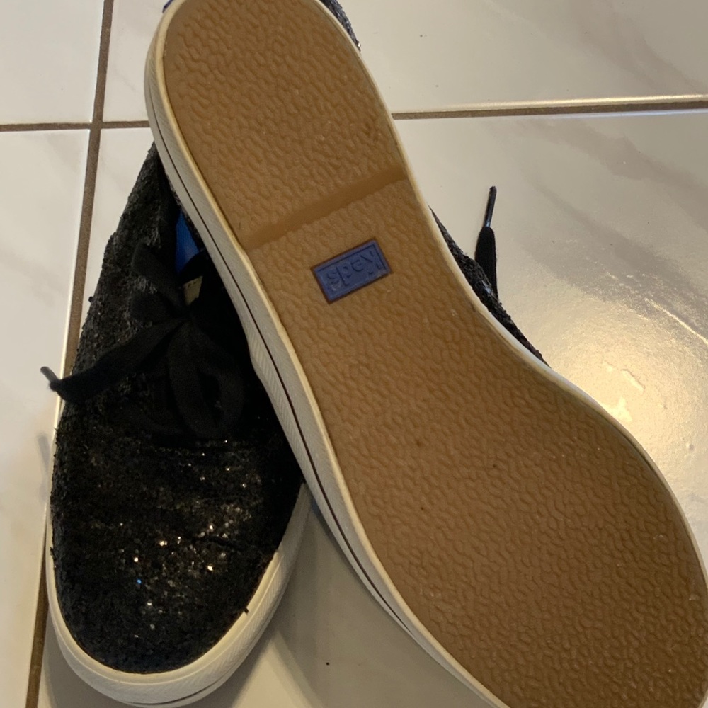 🧨Price drop from $110🧨 Keds x kate spade Navy Triple Glitter EUC